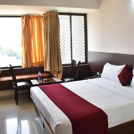 Hotel Pc Residency Mysuru Zewnętrze zdjęcie